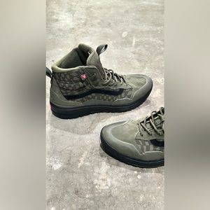 Vans- Ultrarange Exo Hi Gore-Tex ante